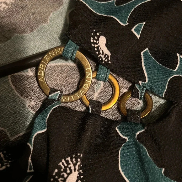 Beautiful 2X 3/4 sleeve top - Picture 5 of 6